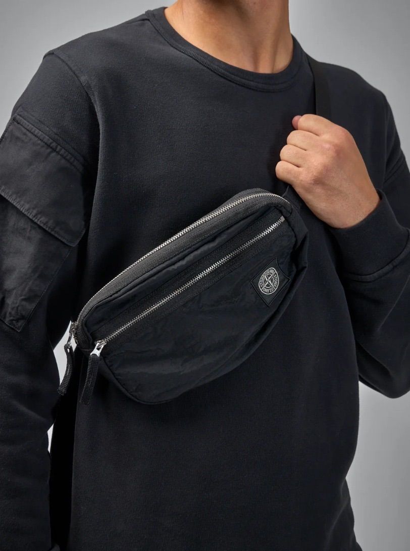  Stone Island ナイロンメタル ベルトバッグ ショルダーバッグ ショルダーバッグ