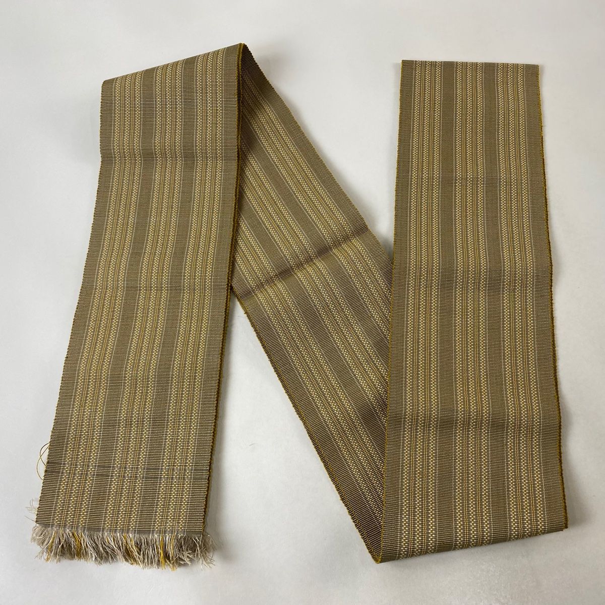 半幅帯 美品 名品 縞 幾何学 山吹茶色 正絹 中古