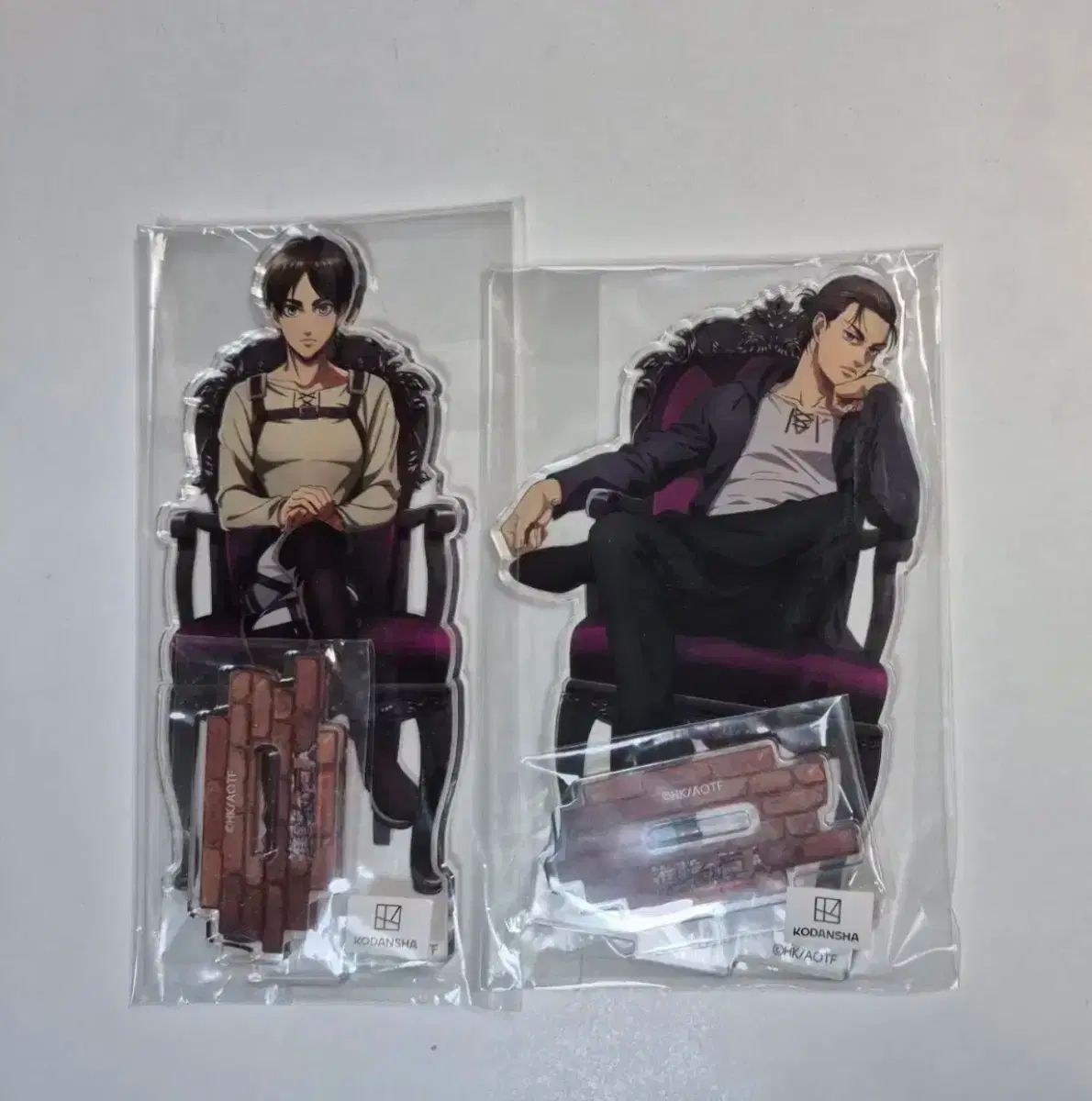 進撃の巨人 15 エレン イェーガー エレン 19 椅子 アクリル カフェー まとめ売り