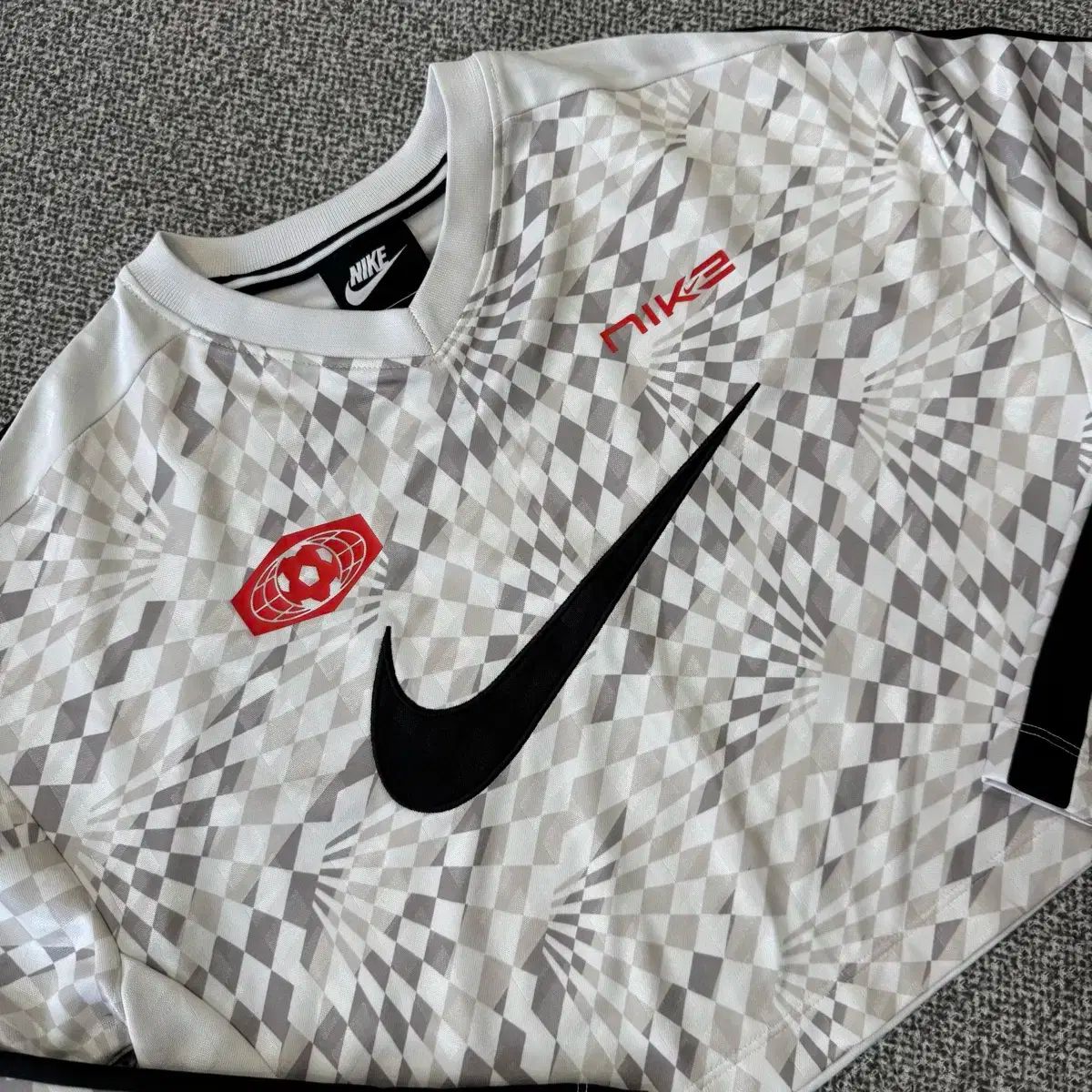 NIKE ナイキ クロップド ポイント ロングスリーブ トップス
