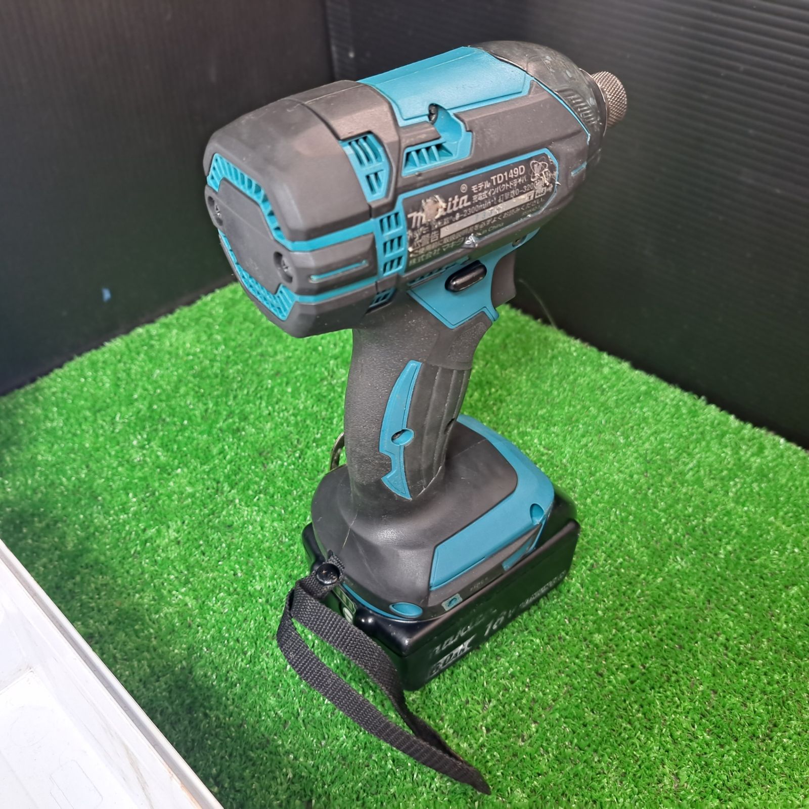 状態良好!!makita/マキタ TD149DRFX 充電式インパクトドライバ 18V 3.0Ah バッテリー2個付属 状態良好!!makita⁄マキタ TD149DRFX 充電式インパクトドライバ 18V 3.0