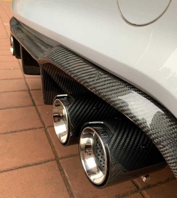 テールパイプ デュアル出し