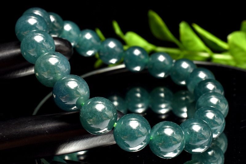 まゆ様️グアテマラ産翡翠＆トロレアイト妖精・ラリマーハート天然石