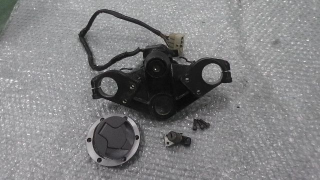 ニンジャ Ninja 250R　EX250K-A43xxx　の　キーセット　鍵なし:#1694764131