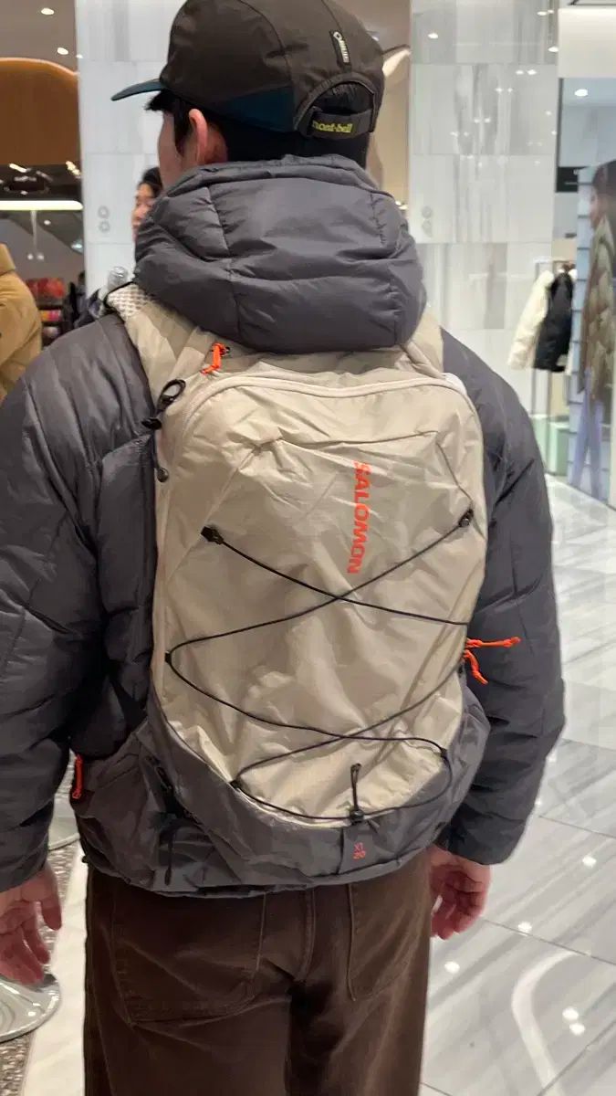 Salomon サロモン バッグ