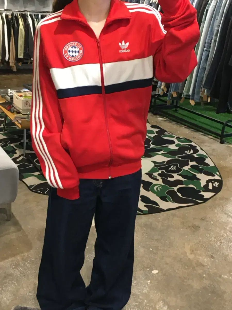 アディダス ミュンヘン