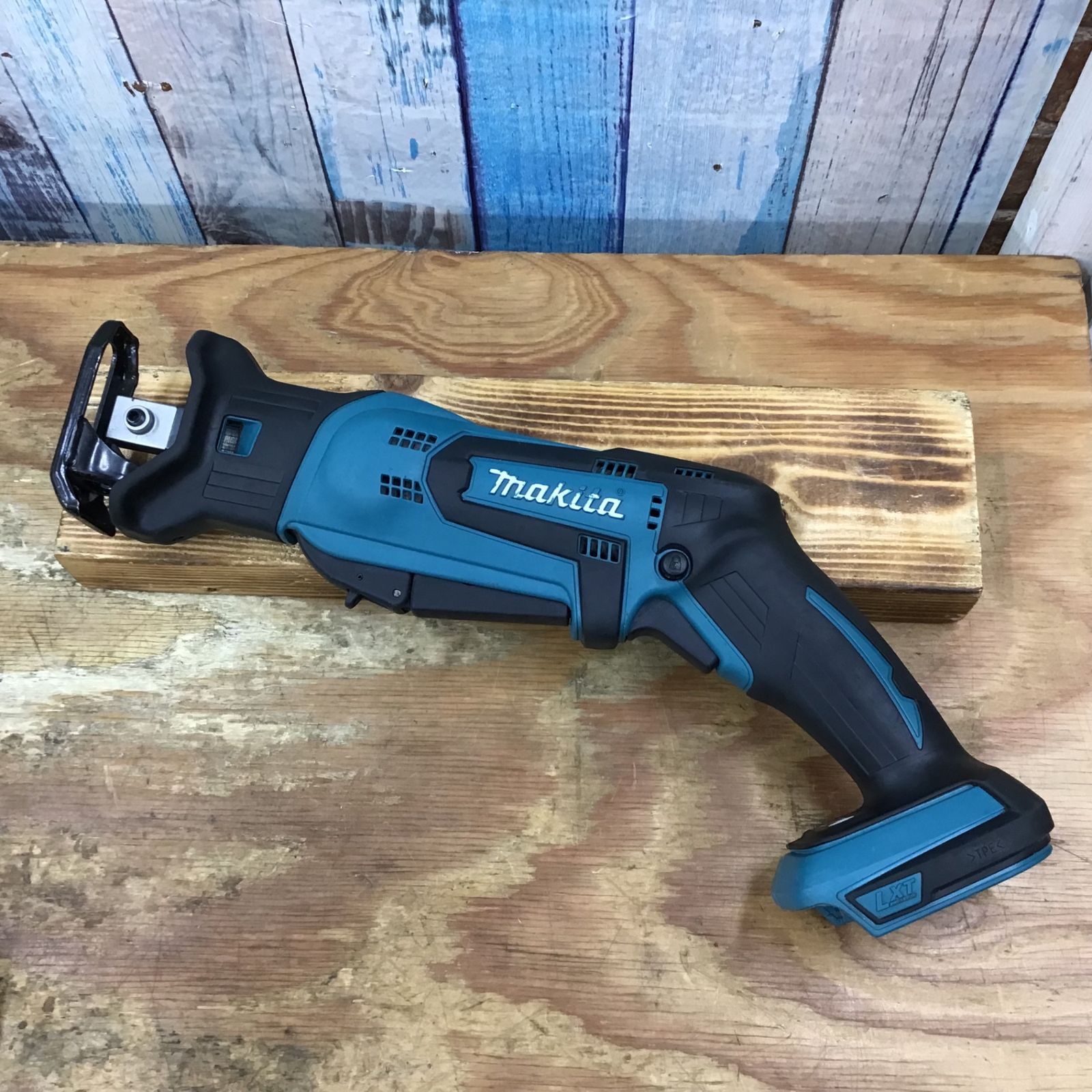 ☆マキタ(makita) 14.4Vコードレスレシプロソー JR144DZ 本体 ☆マキタ(makita) 14.4Vコードレスレシプロソー JR144DZ 本体