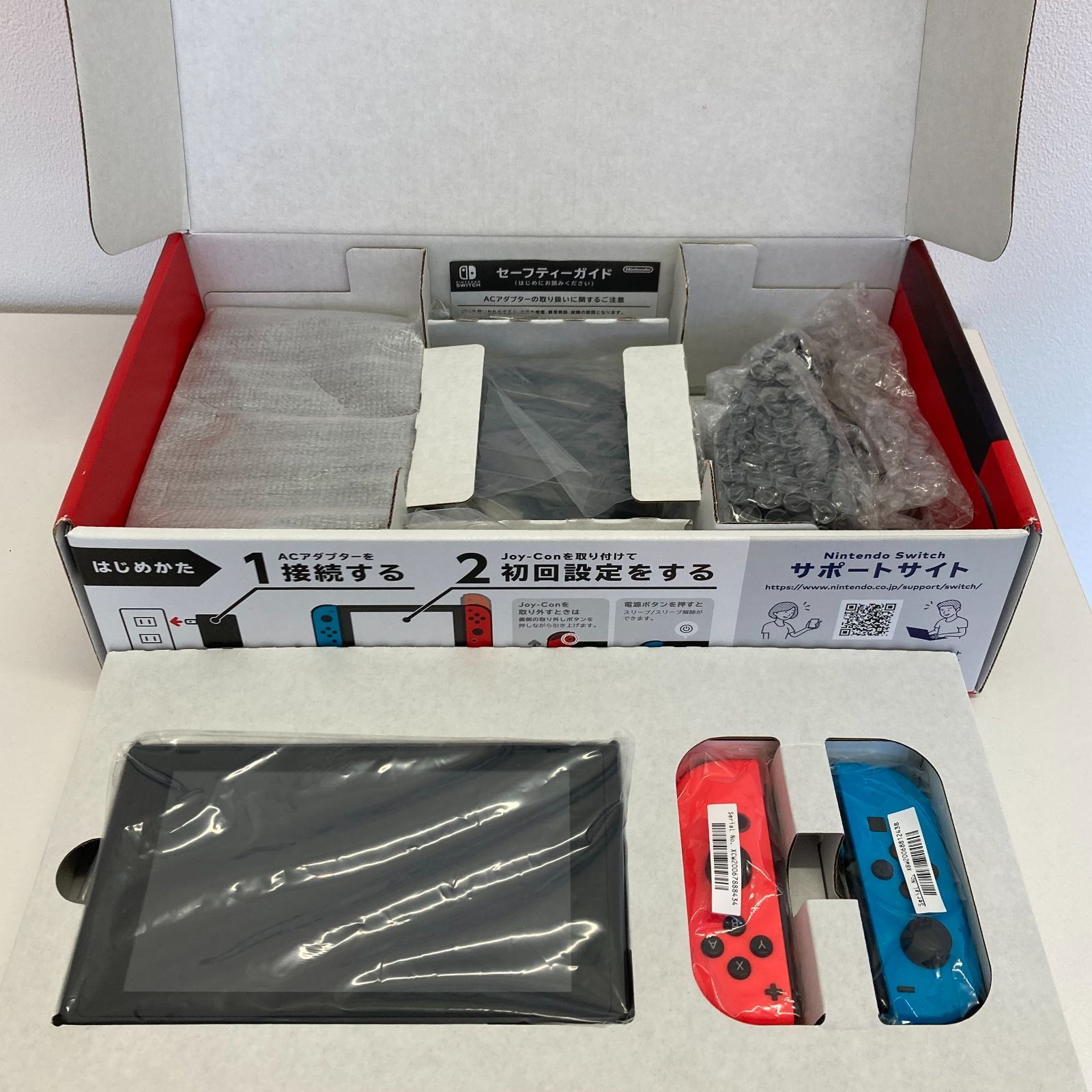 ニンテンドースイッチ本体　ネオンレッド　ブルー　画面キズあり　付属品完品