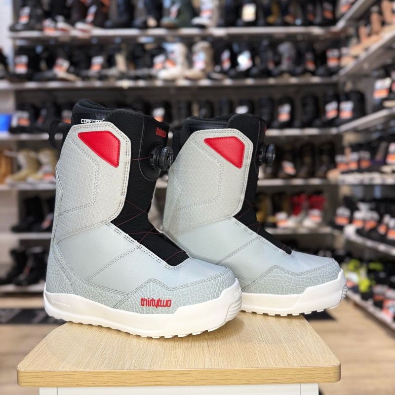 OUTLET 24-25