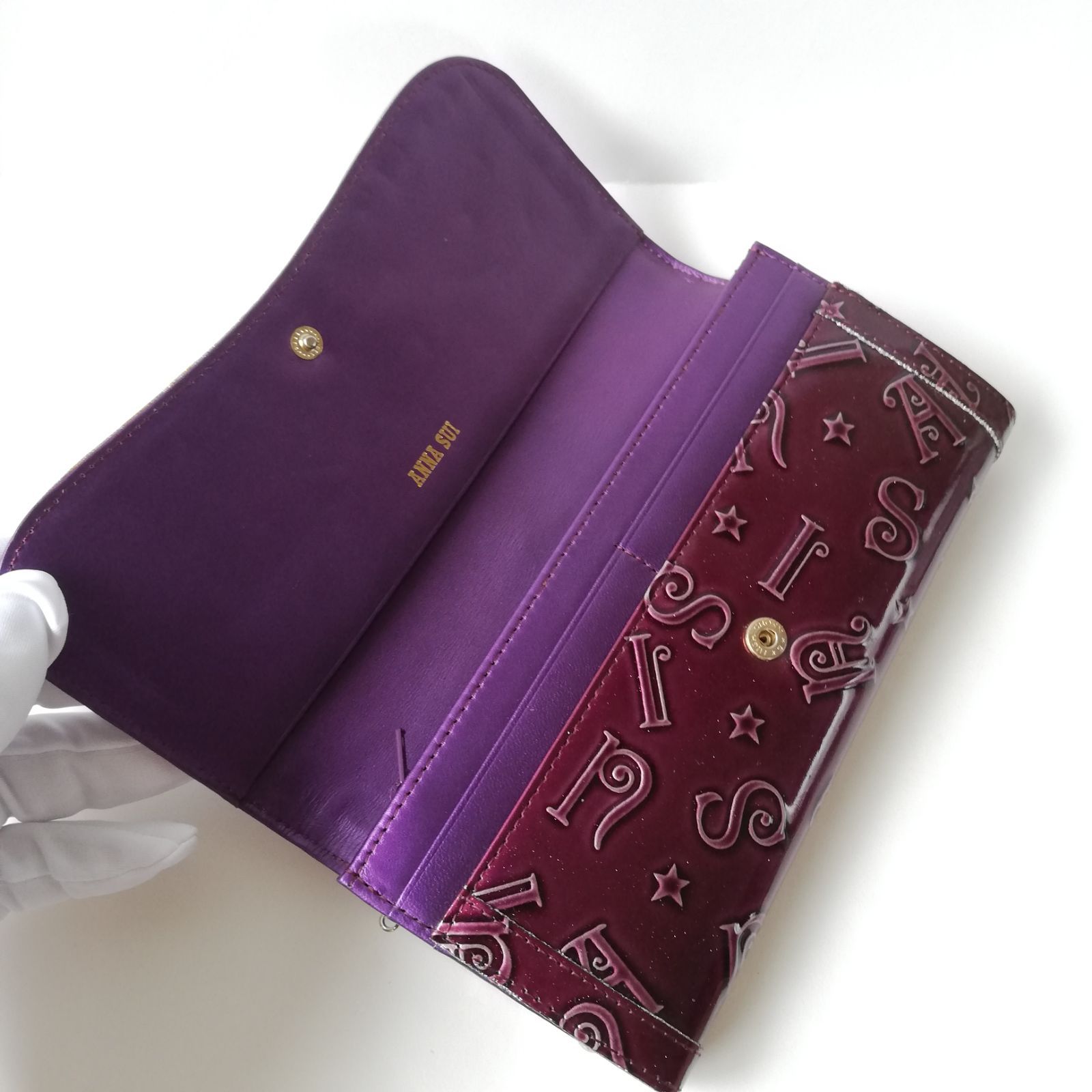 アナスイ【ANNA SUI】がま口の長財布ウォレット/パープル紫の型押し 