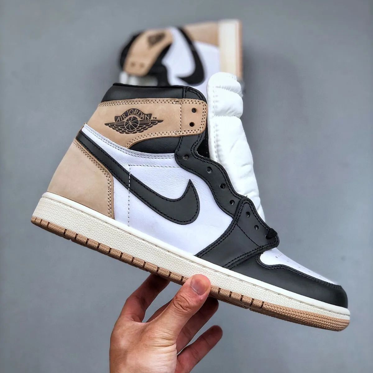 Nike WMNS Air Jordan 1 Retro High OG Latte ナイキ ウィメンズ エアジョーダン1 レトロ ハイ OG  ラテ - メルカリ