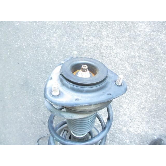 右Fストラット ナックル