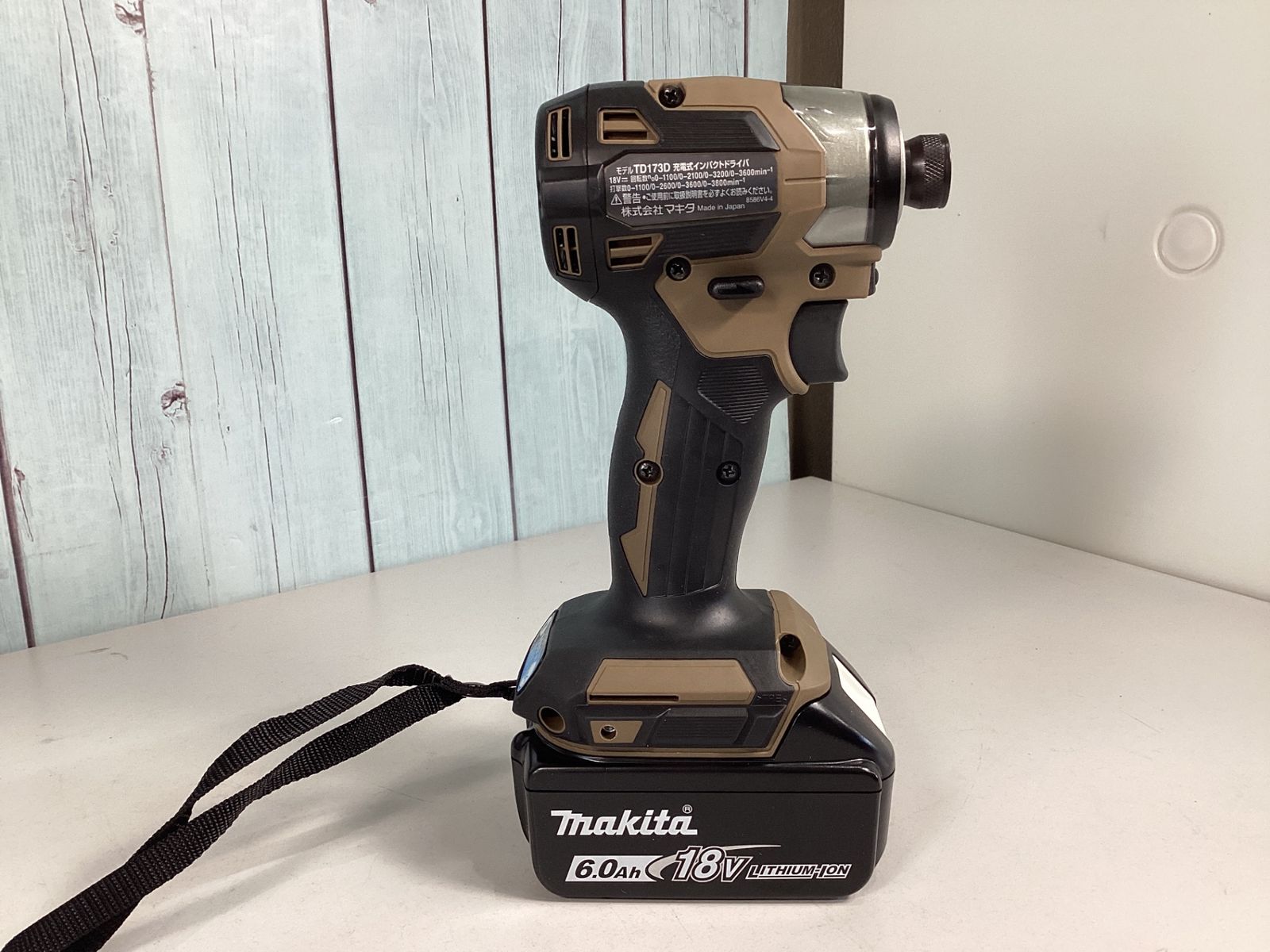 コードレスインパクトドライバー