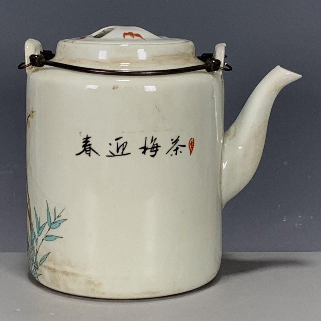 大清同治パステル花卉図提梁壺 景徳鎮  陶磁器  現代工芸品 美術品 置物 大清同治パステル花卉図提梁壺 景徳鎮 陶磁器 現代工芸品 美術品