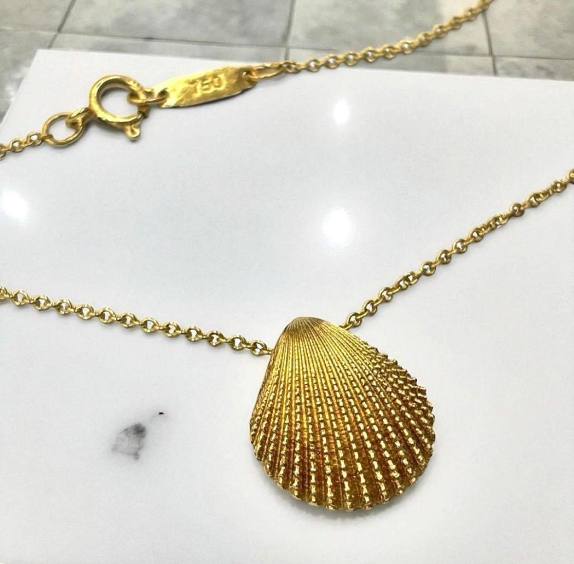 TIFFANY＆Co. シェルネックレス 貝 750 K18 2535✨ - メルカリ