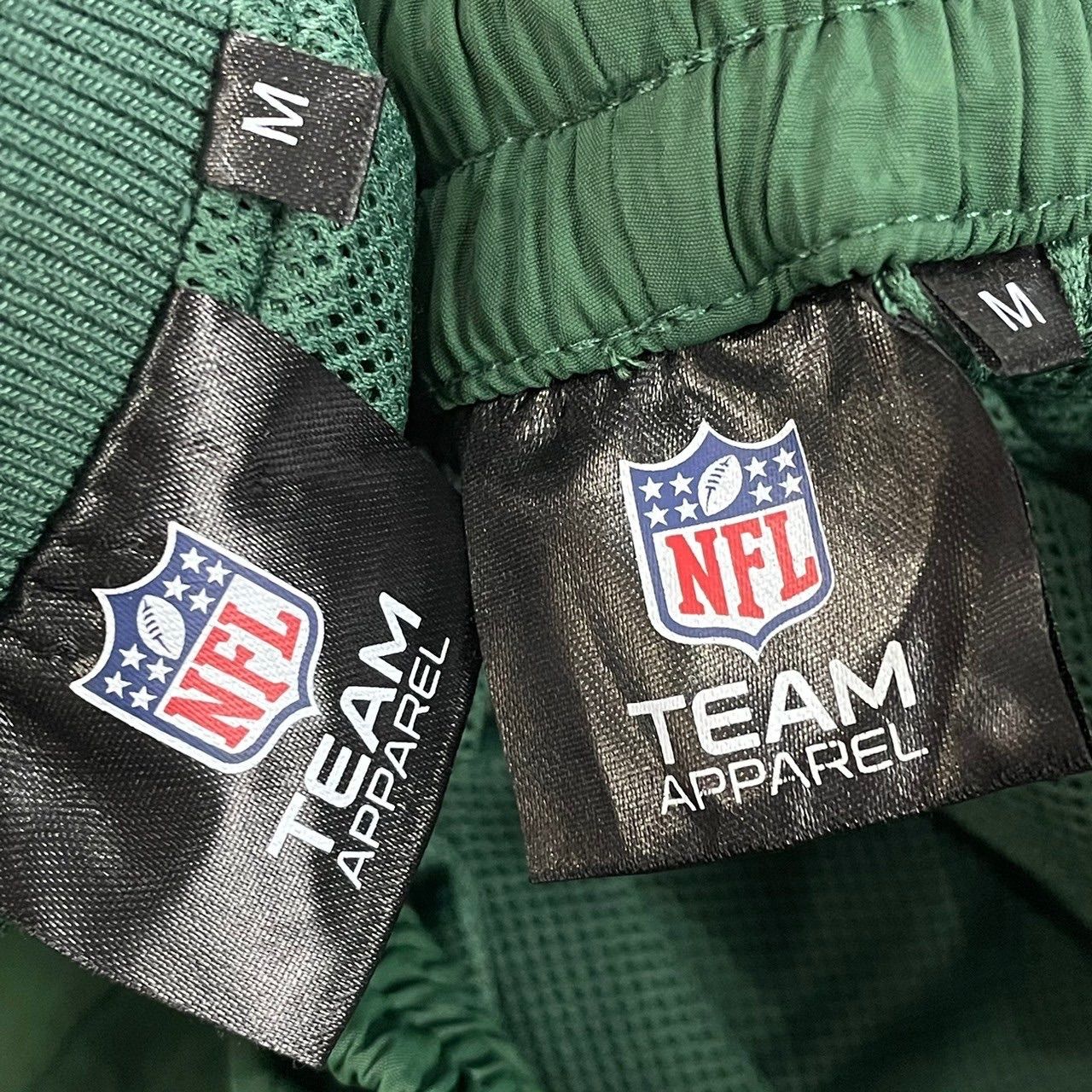 【NFL グリーンベイ パッカーズ】ナイロン プルオーバー ビックシルエット M NFL グリーンベイ パッカーズ】ナイロン プルオーバー ビック