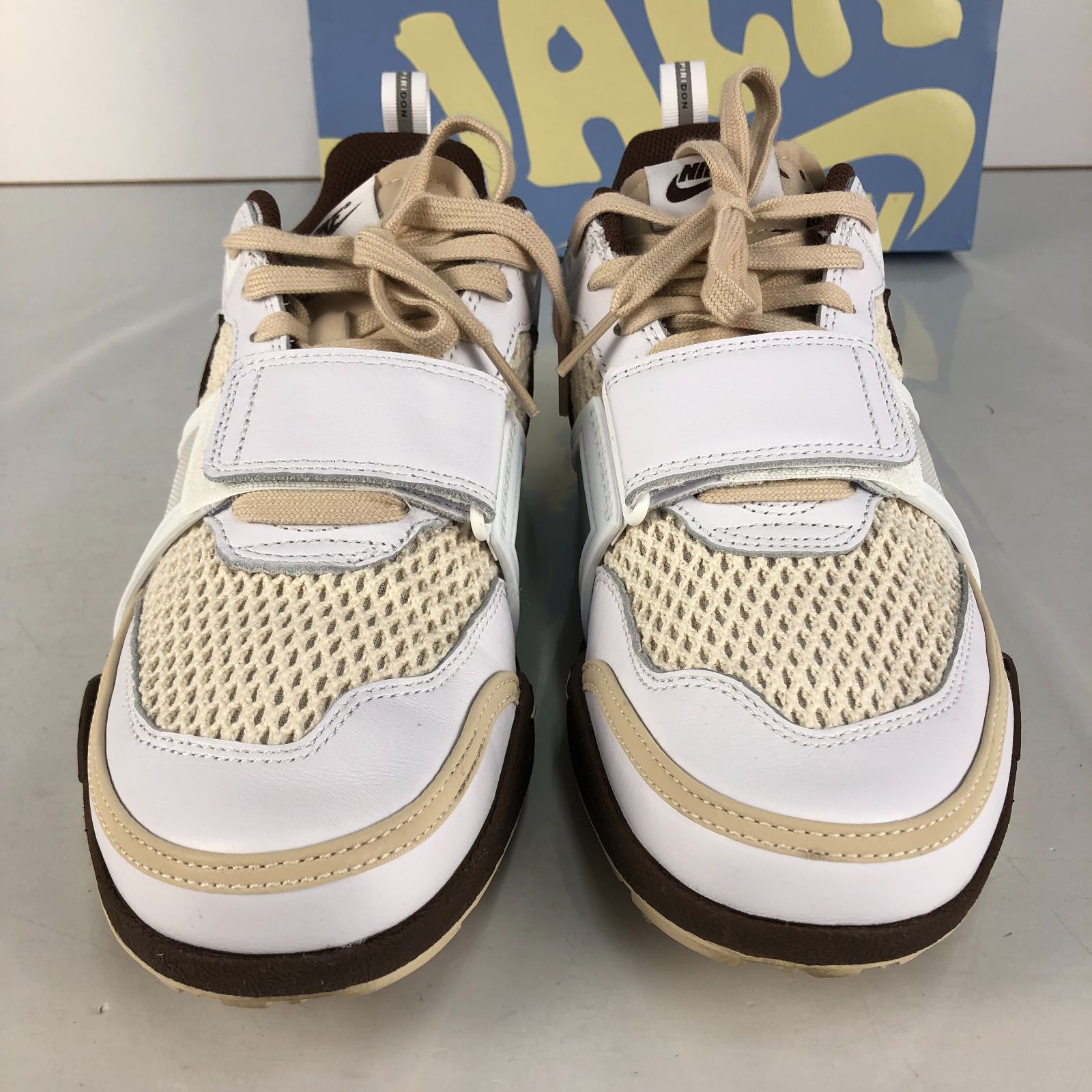 Travis Scott × Nike Zoom Field Jaxx  