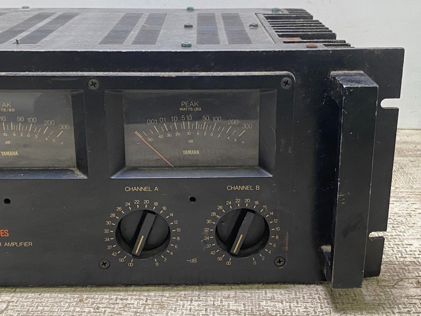 YAMAHA パワーアンプ P-2200 ジャンク品 - メルカリ