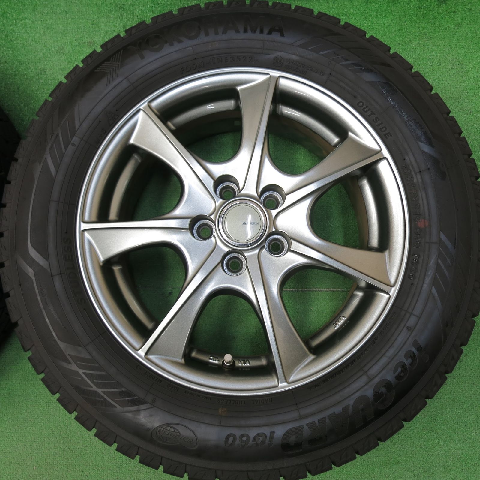 送料無料]バリ溝！22年！キレイ！ほぼ10分☆スタッドレス 195/65R15 