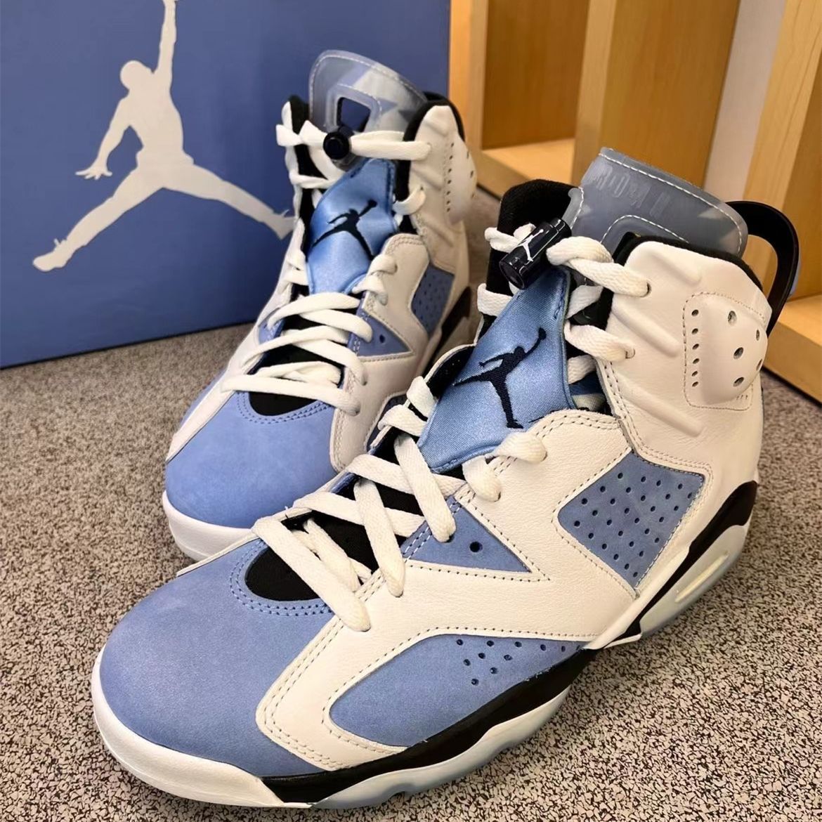 2022 NIKE / ナイキ Air Jordan 6 Retro 