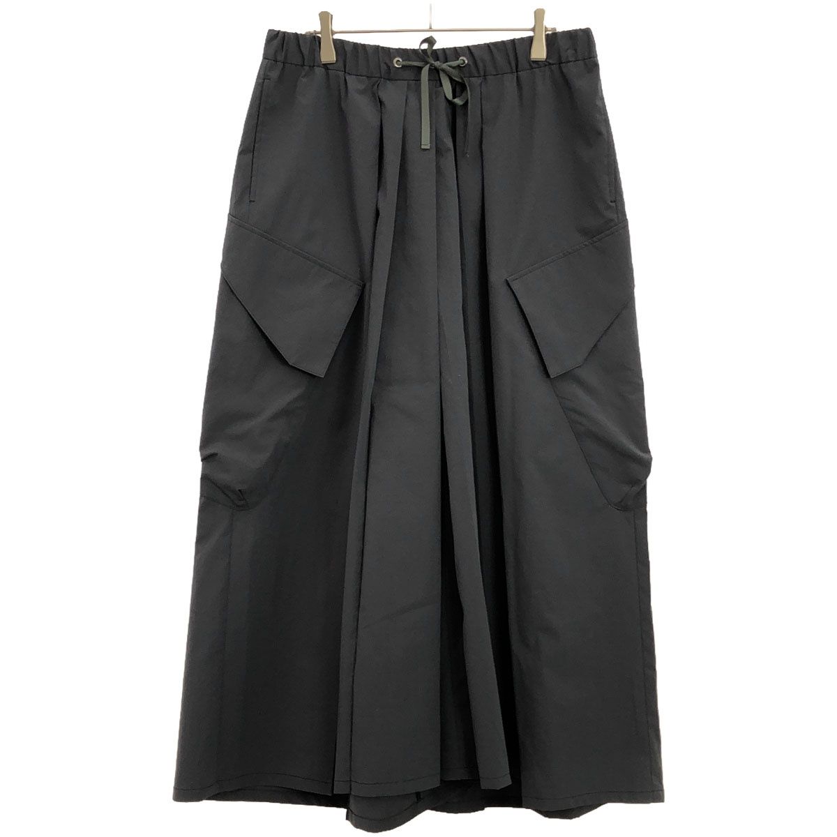 和ROBE ワローブ （TROVE） 23SS HAKAMA テック 袴パンツ 00WA200 チャコールグレー系 3