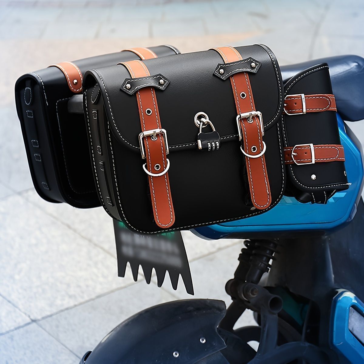 バイクサドルバッグ 大容量のバイクサドルバッグ 2個のサドルバッグ レザーバイクラゲッジバッグ バイクアクセサリー ブラウン ブラック ツーリング アウトドア お出かけ675