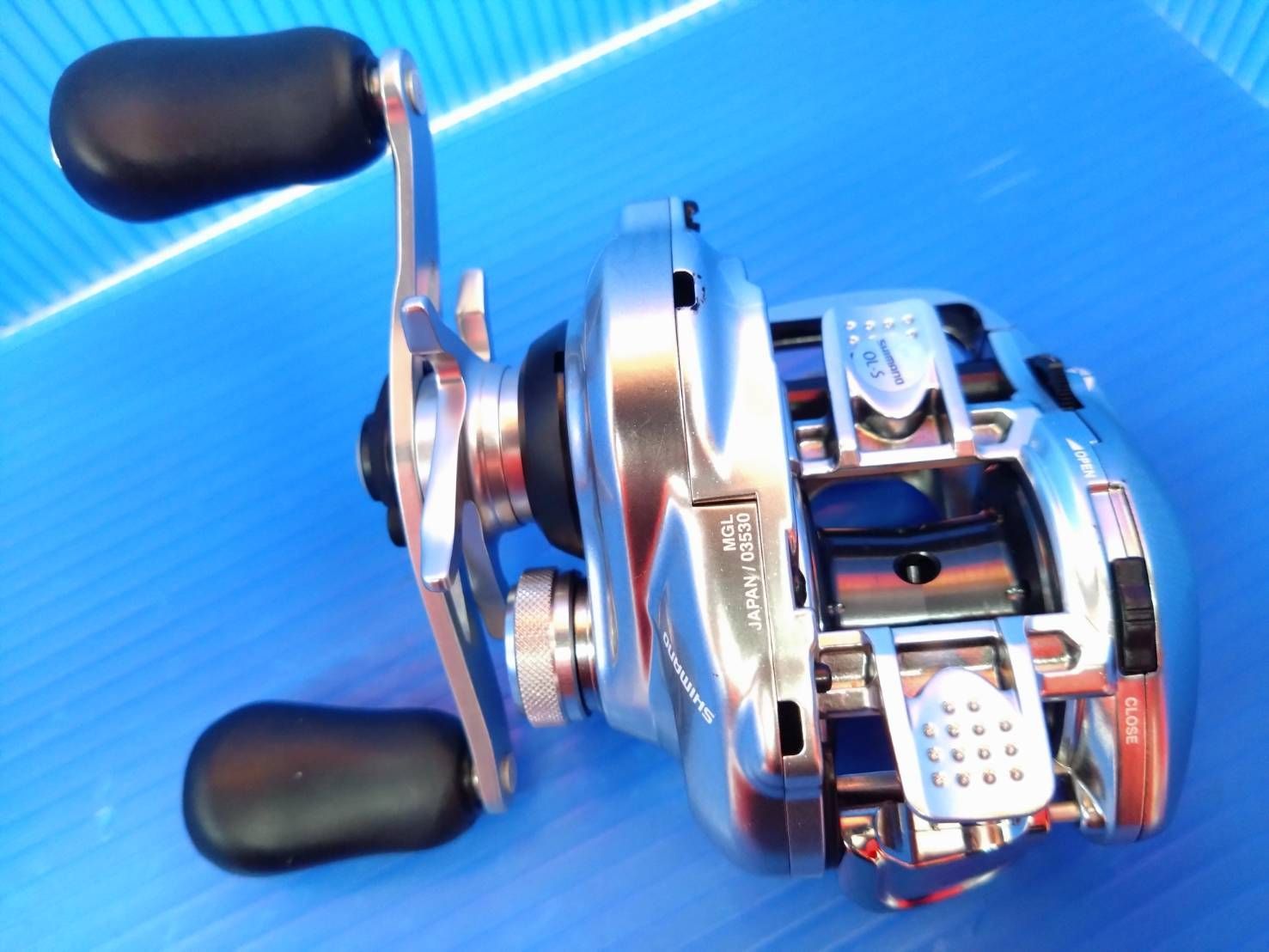 SHIMANO -  ☆超美品☆ 16メタニウムMGL 6.2 右巻き SHIMANO シマノ 16メタニウムmgl 6.2:1 ノーマルギア