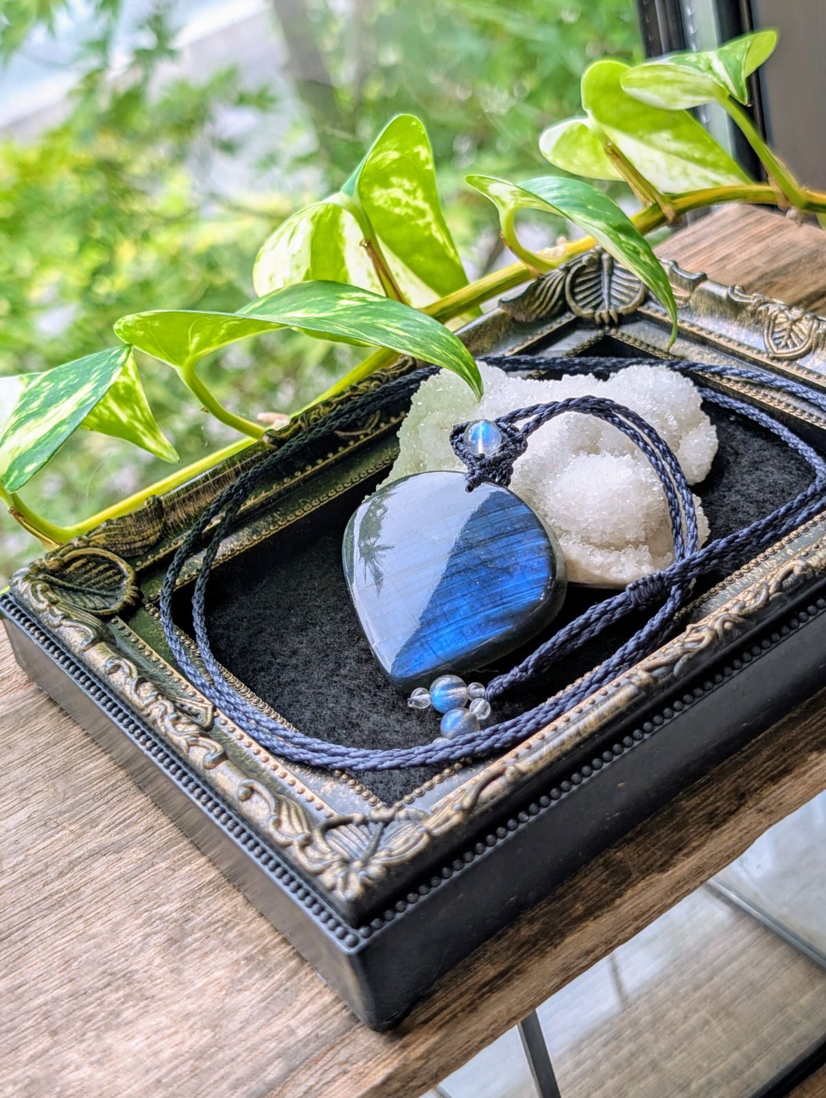 ☆大きめ☆ラブラドライト(ストライプブルー)☆マクラメ編みネックレス