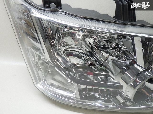 デリカ HID ヘッドライト 左 バラスト バーナー付 100-87918 インナー 