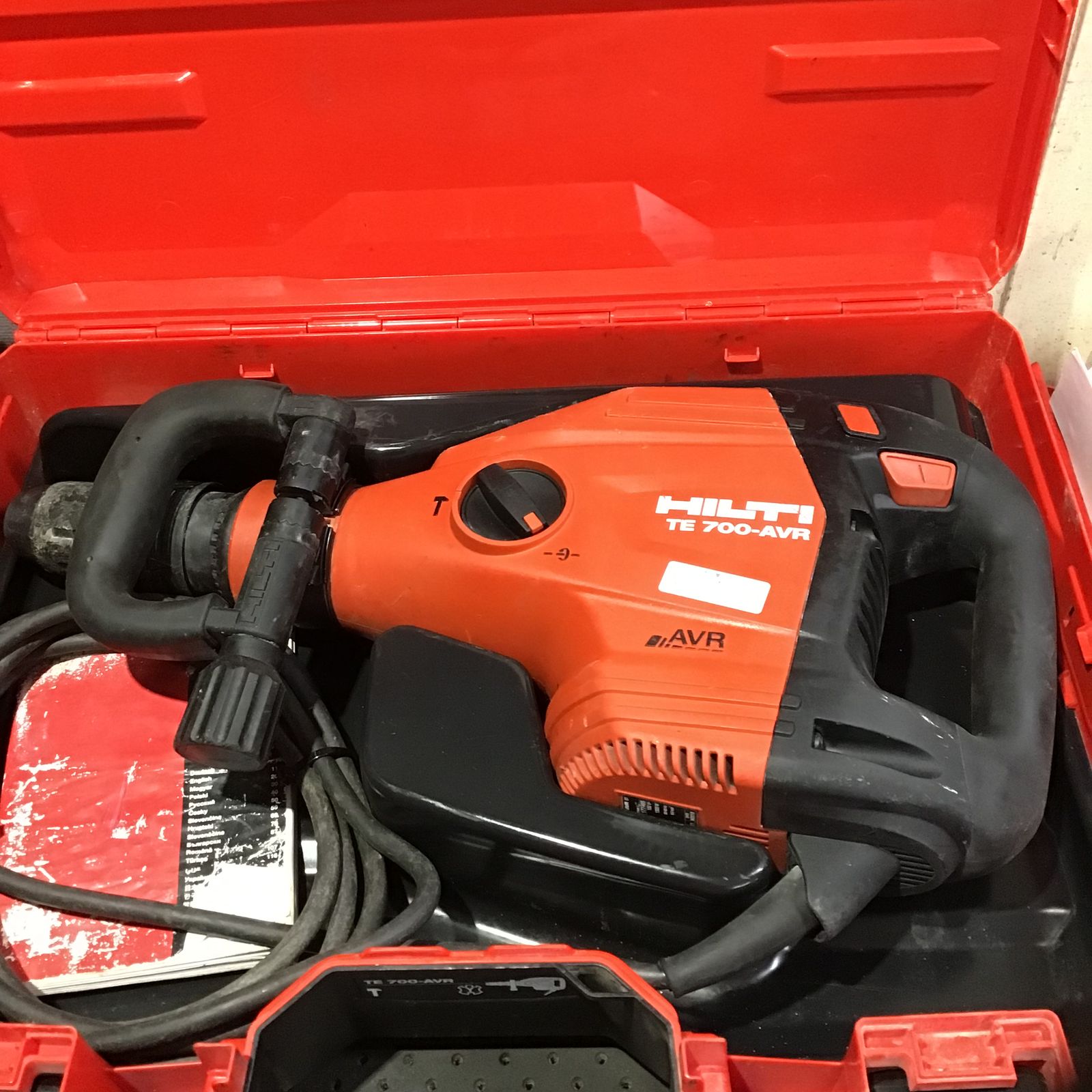 ヒルティ Hilti 228061 TE 7-C 120-volt Rotary Hammer Drill Package