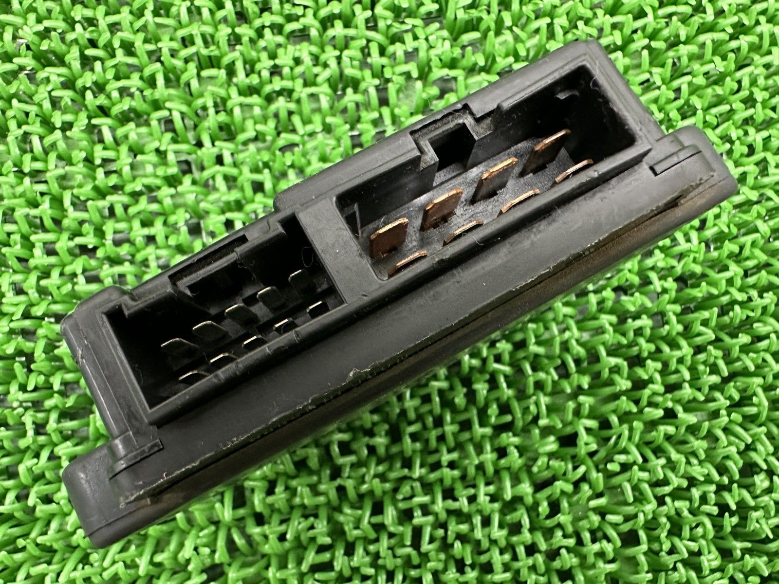 バイク ZX-12R ヒューズボックス 26021-1089 カワサキ 純正 ZRT20A