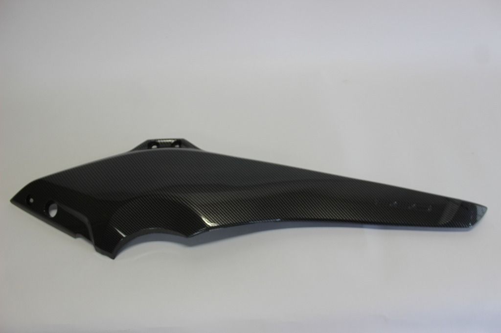 品 t-max560 TMAX560 2025 以降 サイドカバー 左右セット カーボン調 BRIGHTFACE_UK