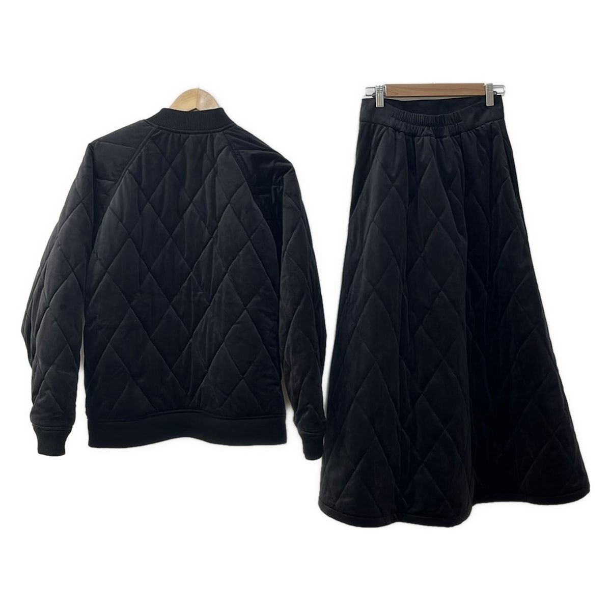 -ellecy アンドエルシー スカートスーツ レディース - 黒 キルティング ジップアップ