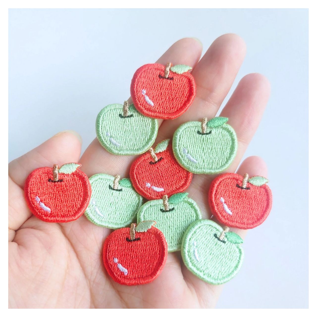 りんご)3枚入り刺繍ワッペン - メルカリ