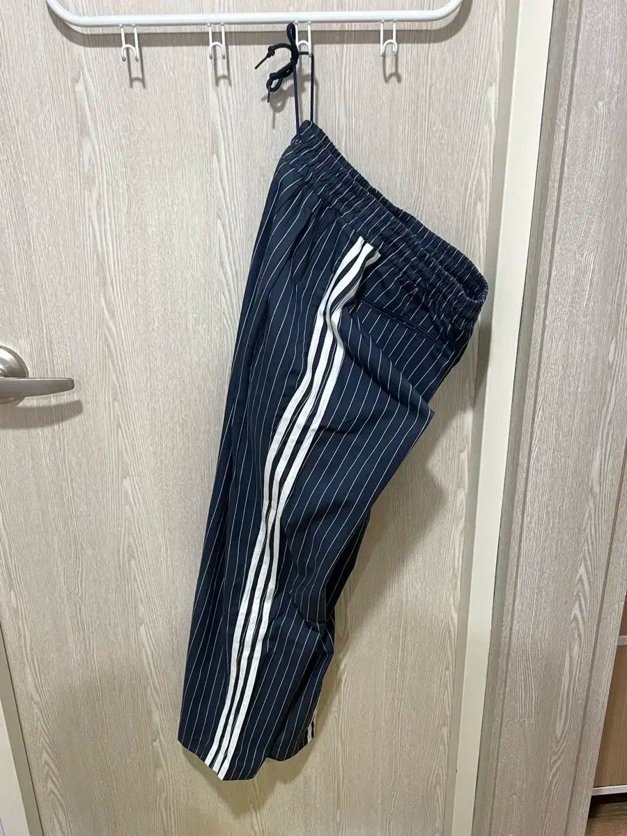 ストライプ パンツ