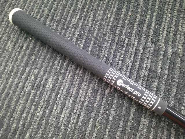 貴直 天然牛革 カウラグ・カーペット 茶色と白 楽天市場】牛革ラグ 1.4