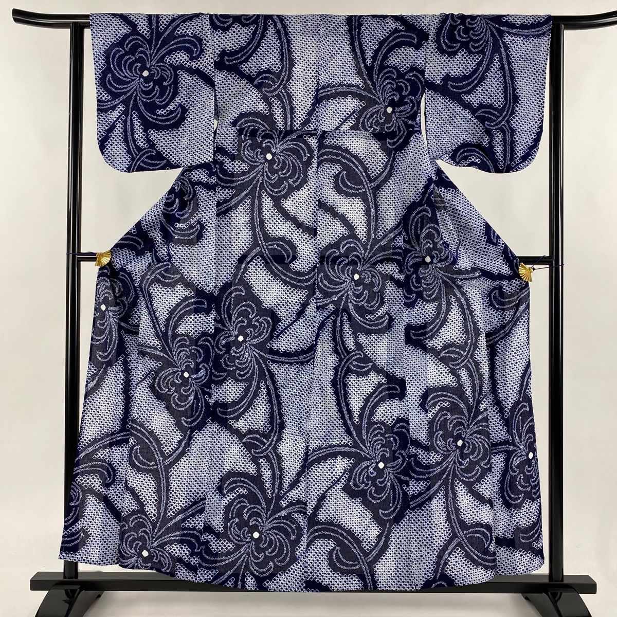 浴衣 身丈160cm 裄丈63cm S 絞り浴衣 乱菊 紺色 綿 名品