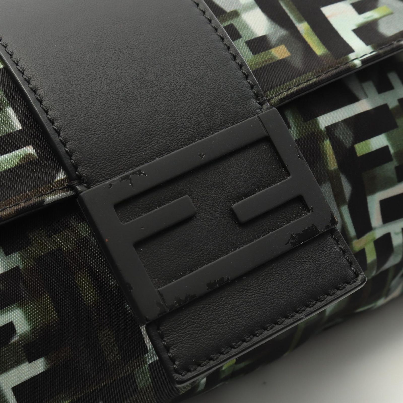 ズッカ ブラック