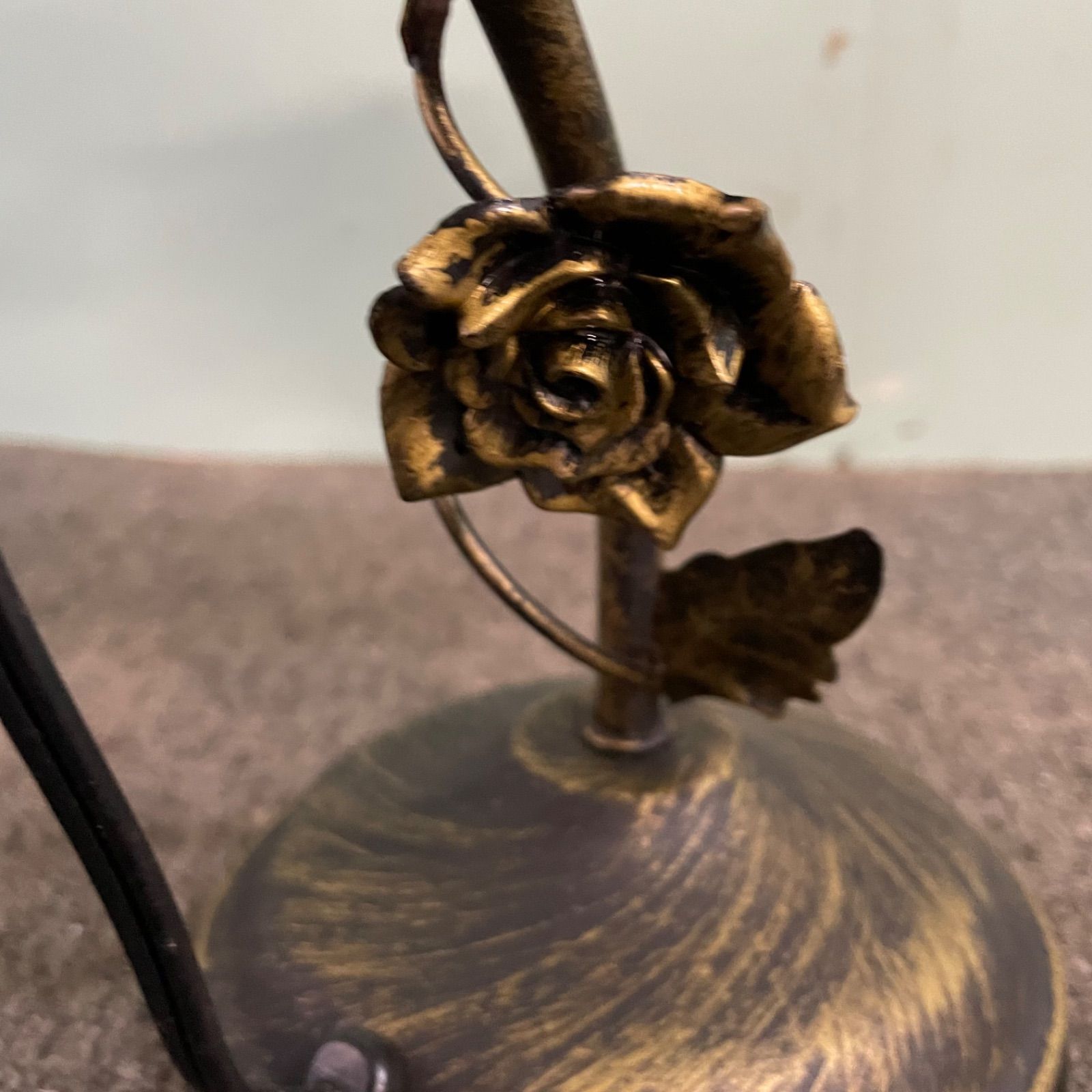 ♭ 株式会社あまの 昭和レトロ アンティーク テーブルランプ 花