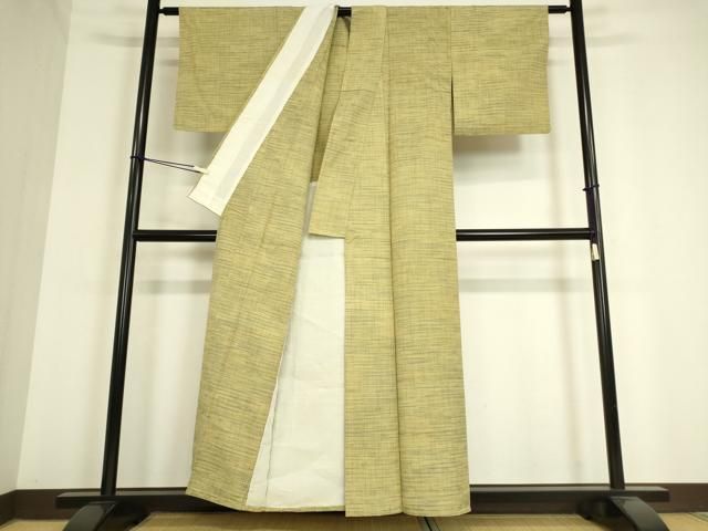 平和屋着物▽上質な紬 単衣 あまちゃづる 薬草染 霞取り