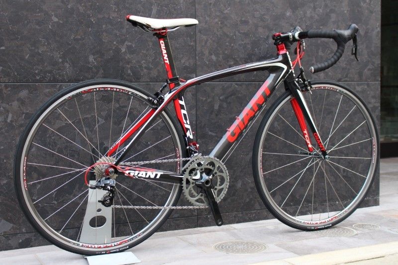 GIANT TCR COMPOSITE SE / 完成車 ブラック×レッド - 自転車本体