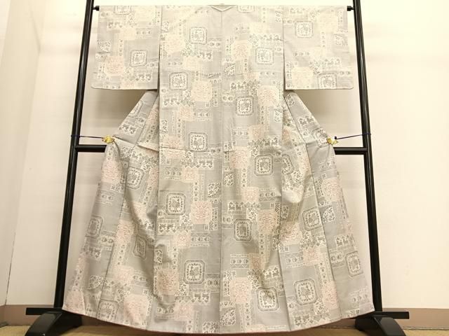 平和屋着物○本場大島紬 白大島 動物花絵皿文 正絹 逸品 BAAT3199hv  