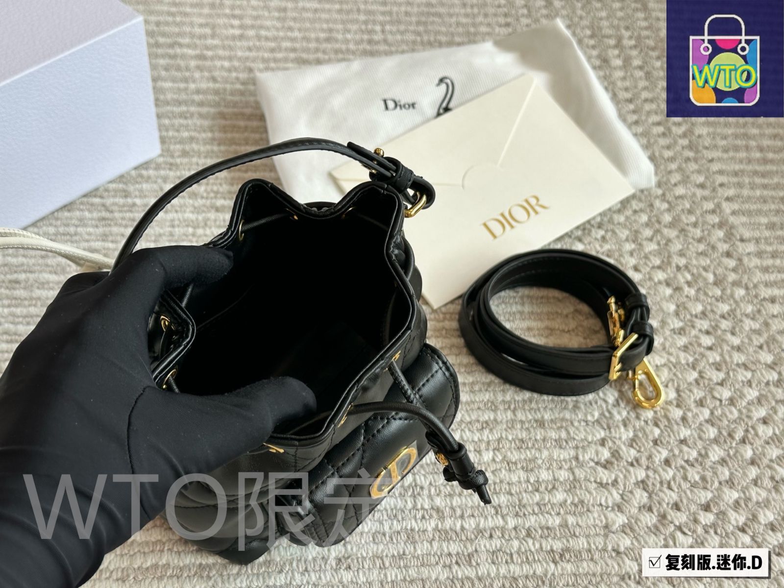 今日特価】Dior ディオール ディオールカロ 羊皮革を使用し