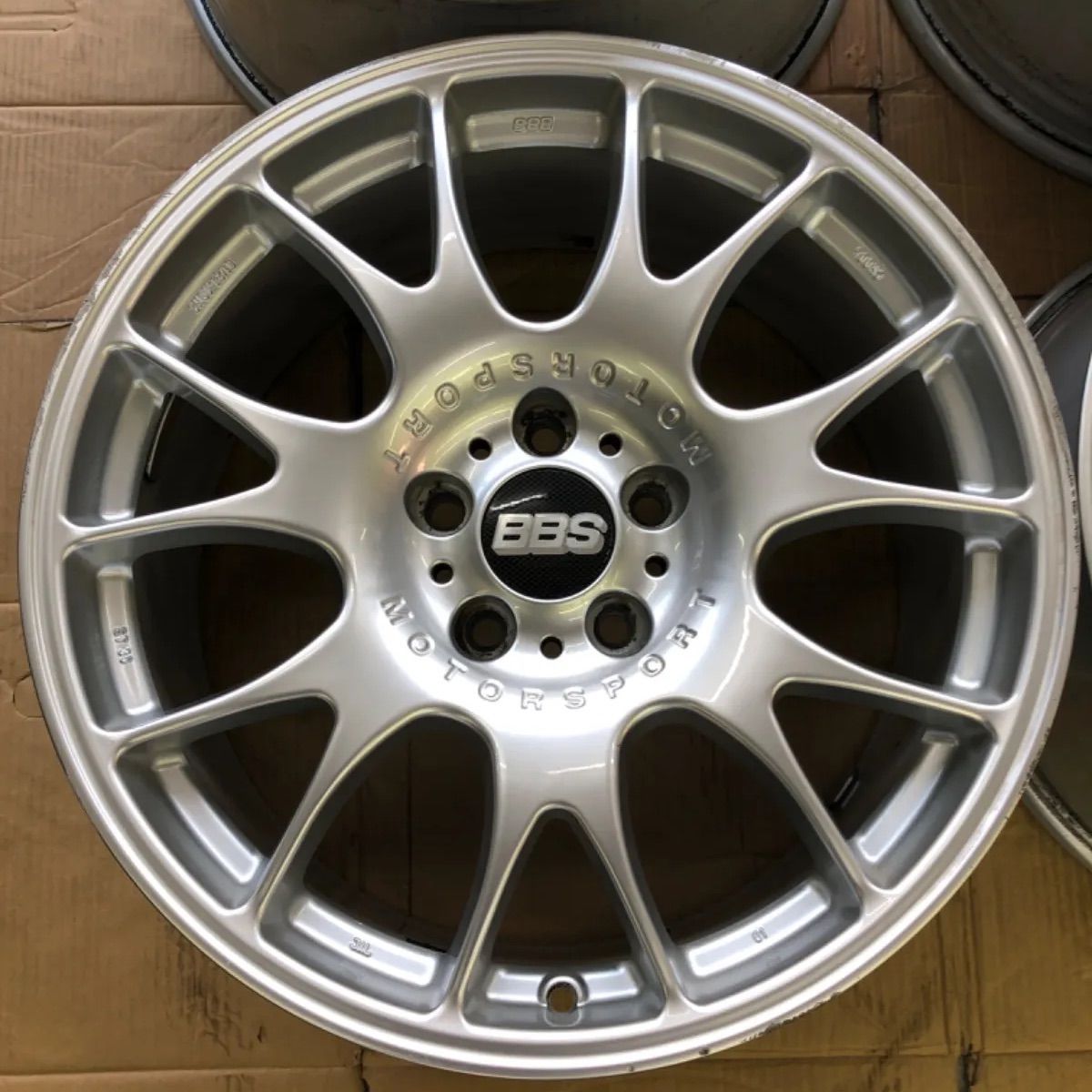 19インチ 9.5J