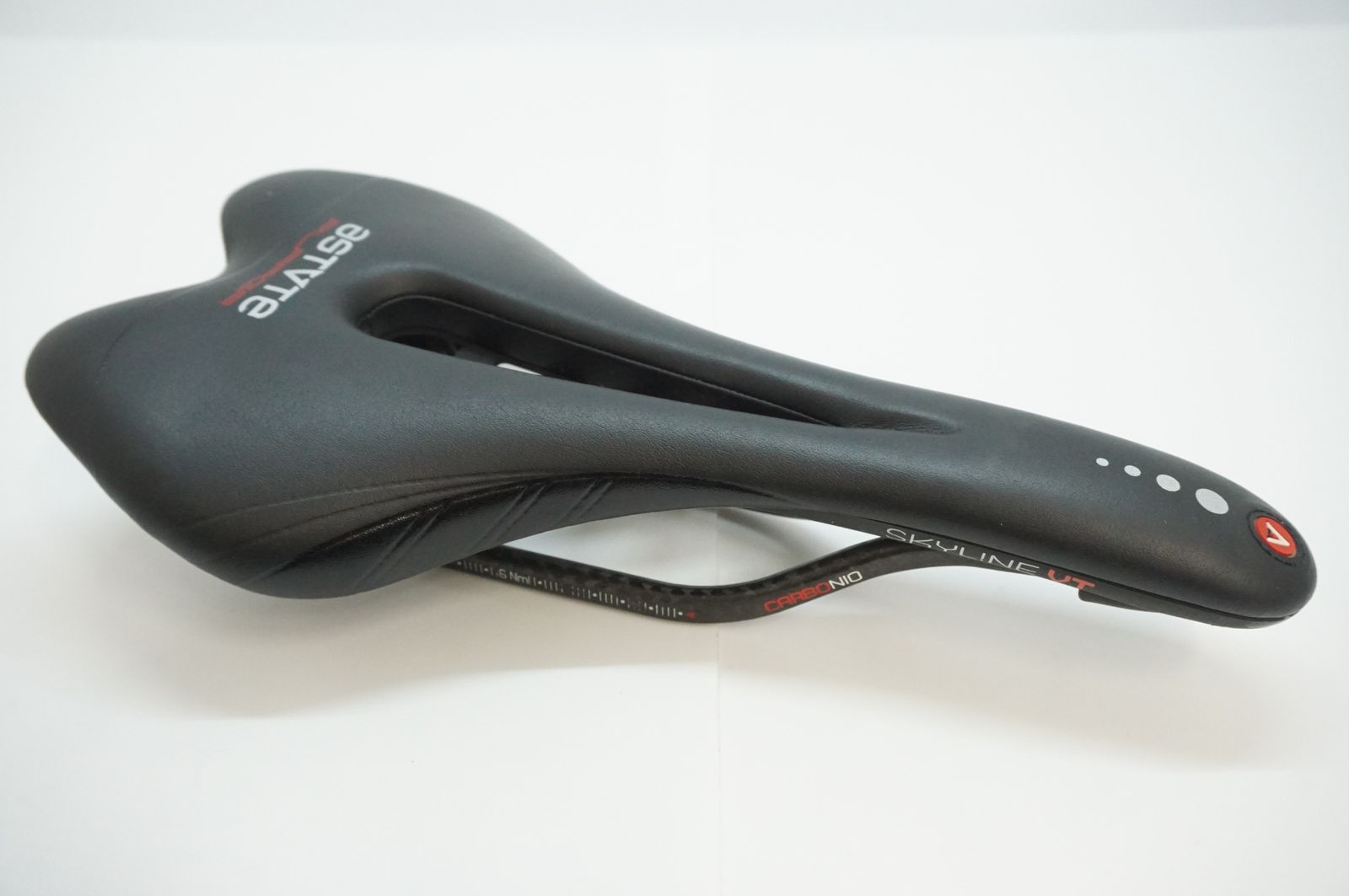 ASTVTE(アスチュート) サドル スカイライン チタンレール ASTVTE