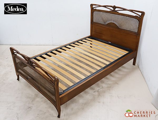 商品名 展示品 最高峰 Medea メデア イタリア IDC大塚家具 ART2049 セミダブルベッド ベッドフレーム アール ヌーボー 106万