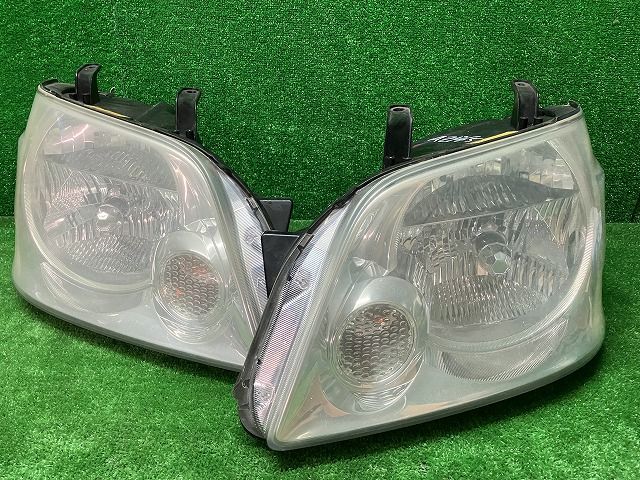 トヨタ　AZR60/65　ノア　前期　ヘッドライト　左右　HID　28-151　C1　レベ付き　バラスト付き　241225240
