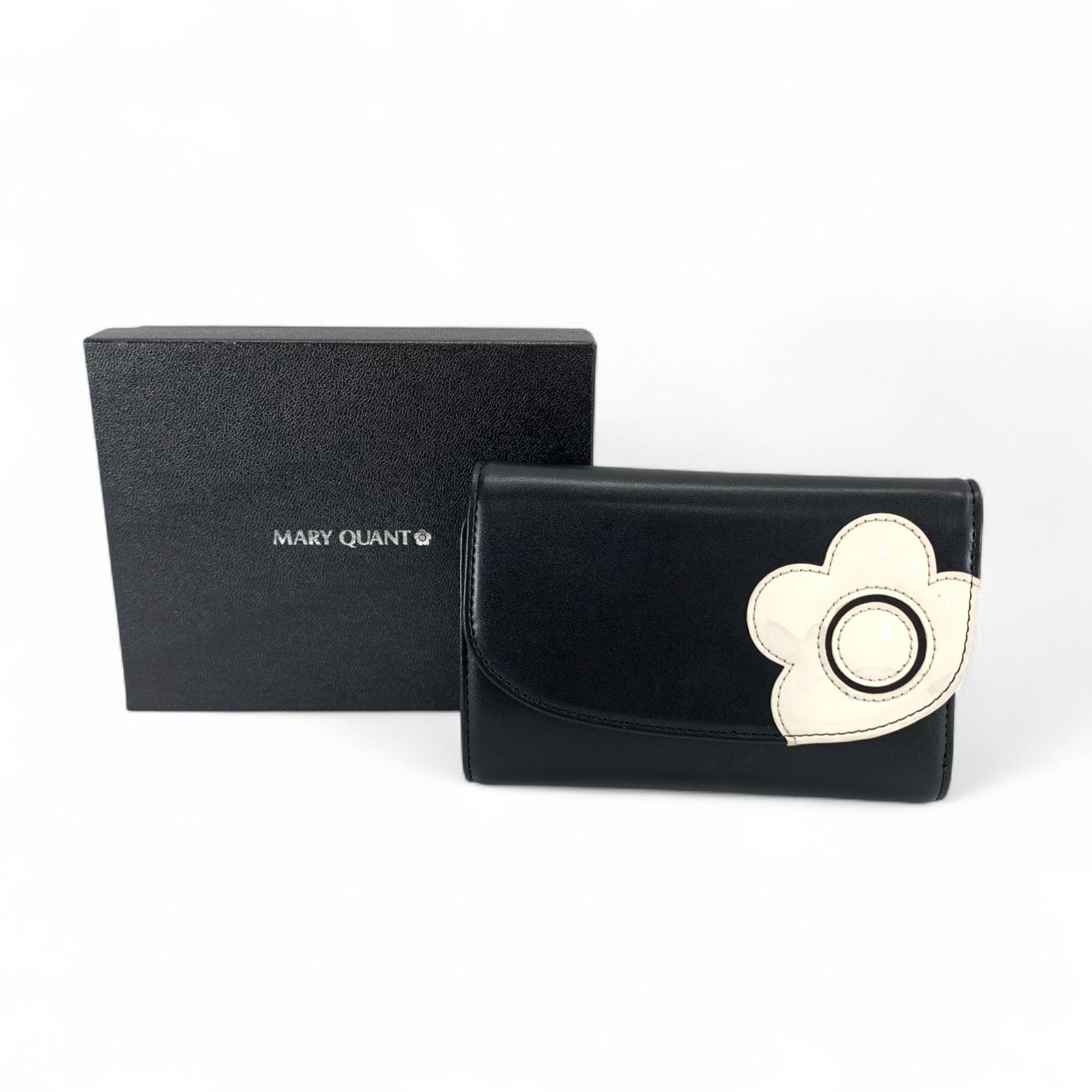 MARY QUANT 三つ折り財布 MARY QUANT マリークワント 三つ折り財布 ブラック - メルカリ