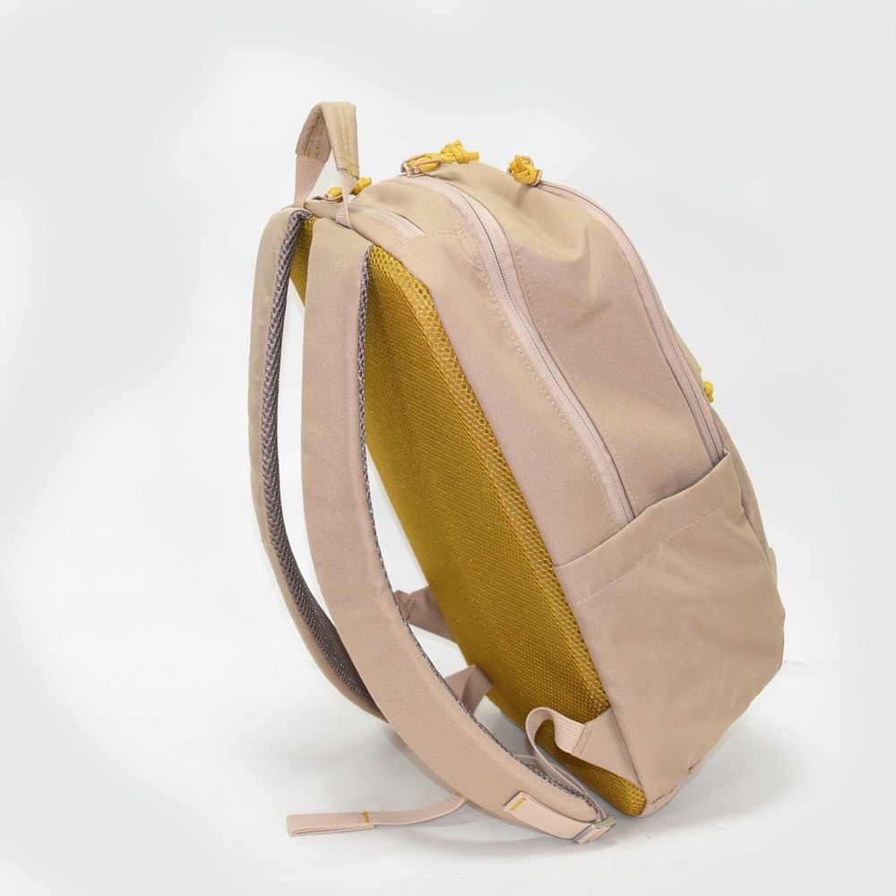 doTERRA エッセンシャルオイル&リュック