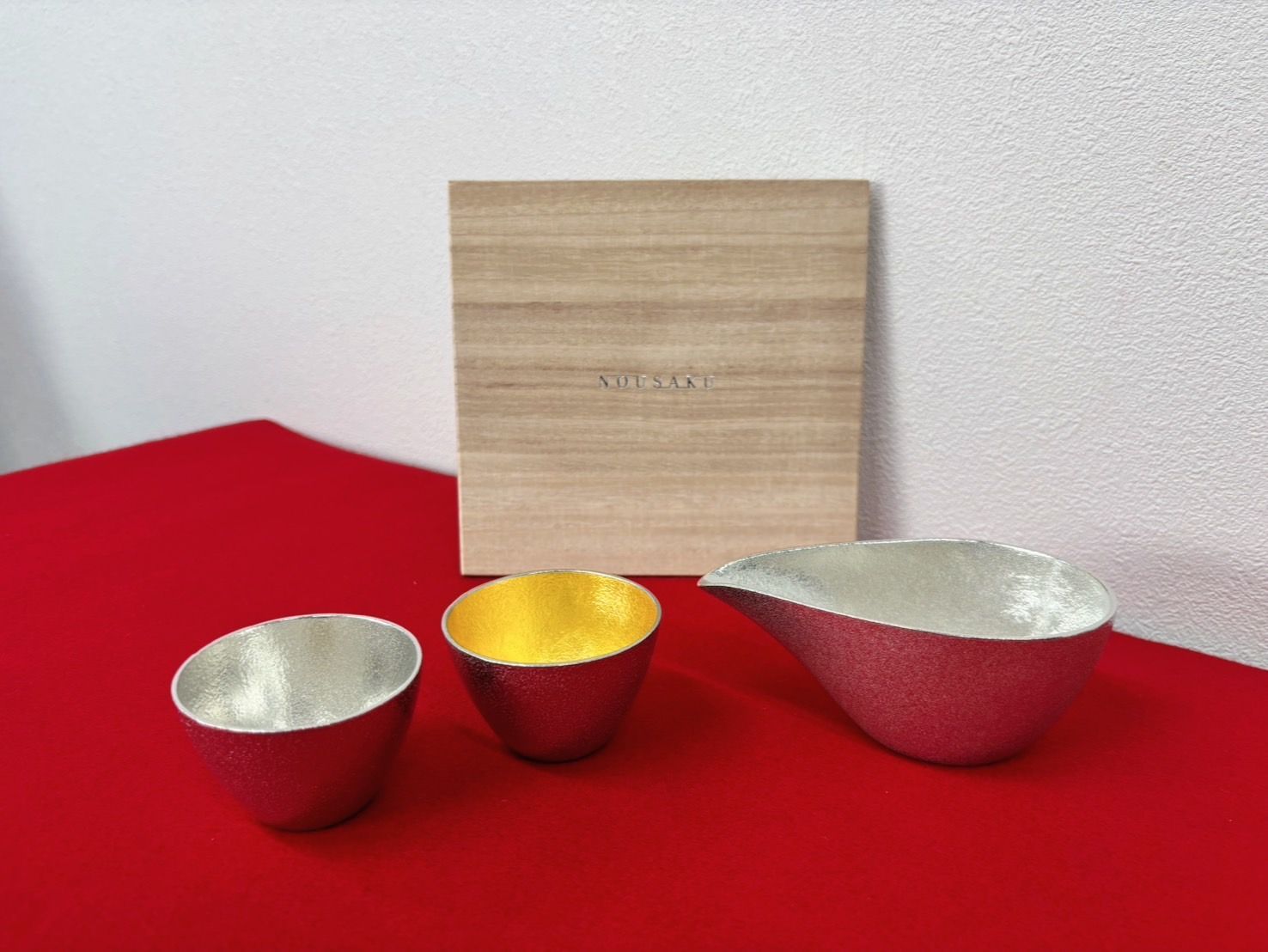 na-00042 能作 NOUSAKU 錫製 酒器 共箱 片口 ぐい呑み 桐箱 3月末までの掲載予定です